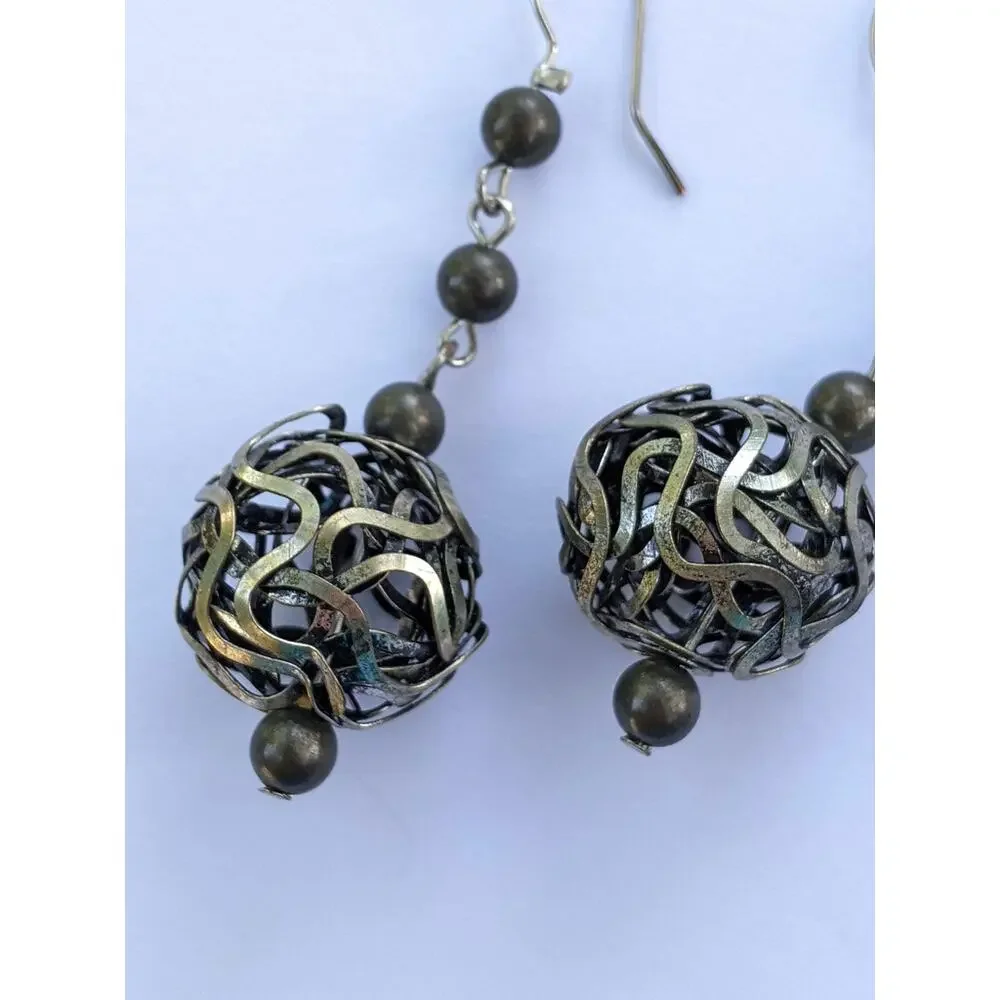 Funky twisted metal wire-wrap ball fish hook earrings